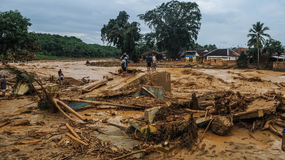 Banjir Bandang Meluluhlantakkan Dua RT di Lebak Banten