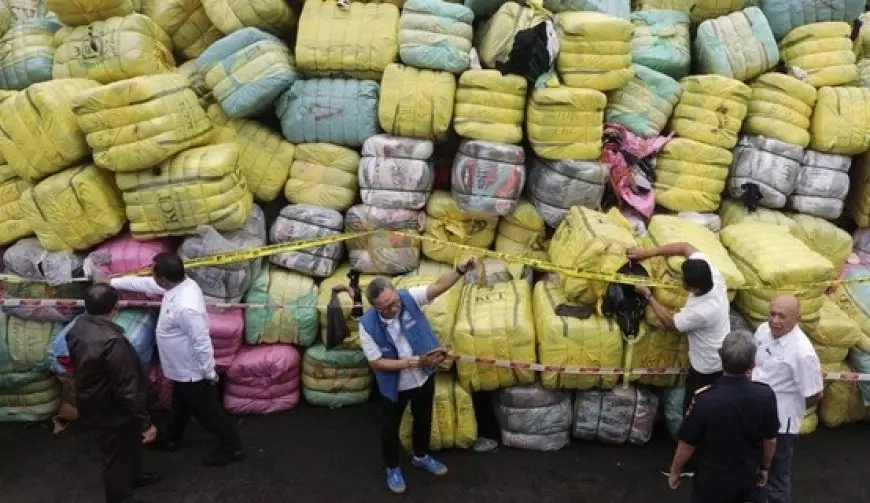 Kemendag Bagikan Sitaan Impor Ilegal ke Pabrik Buat Bensin